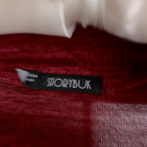 Storybuk Asymmetrical Lightweight Sweater - Picture 4 of 5